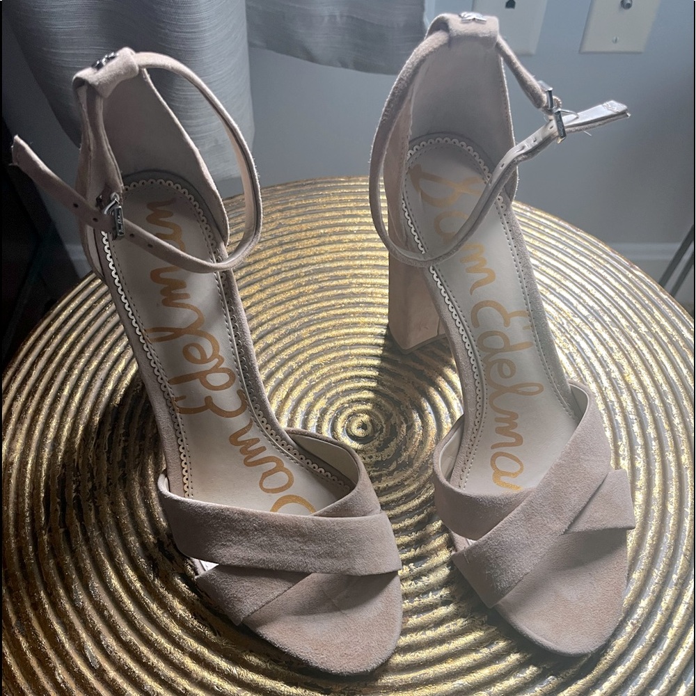 Sam Edelman sandals. Beige suede. Never worn. Size 9.